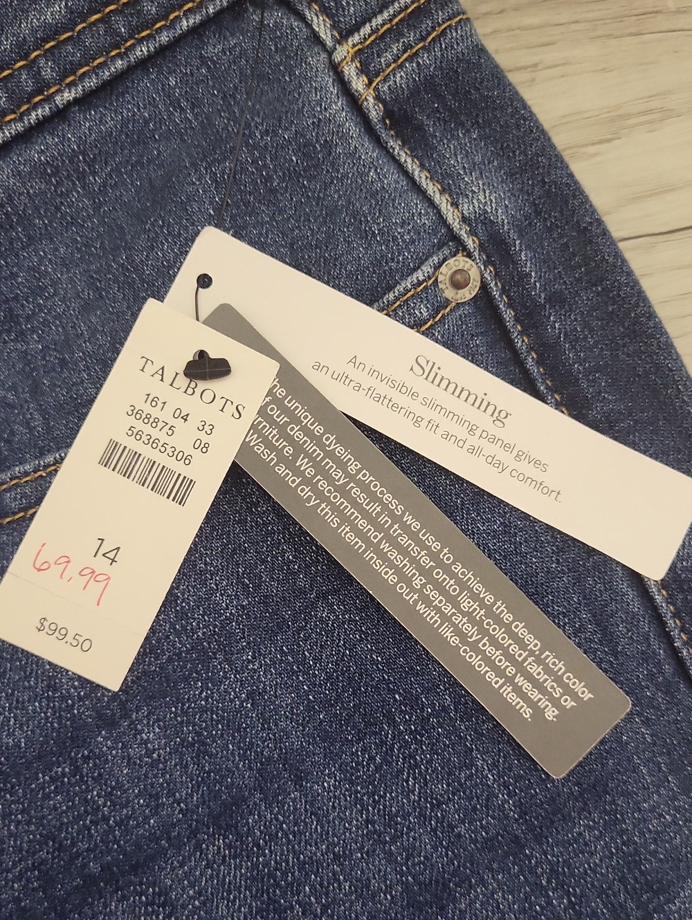 Talbots Demi Boot Cut Crop Jeans Women’s 14 NWT Medium Wash Denim Slimming - Picture 8 of 8